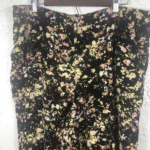 Jessica Simpson Women's XXL Cameren Pull On Pants Black Floral Multi color - Picture 2 of 7